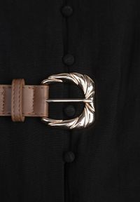 Born2be - Czarna Taliowana Sukienka z Bawełną i Wiskozą Ozdobiona Paskiem Luven. Okazja: na co dzień. Kolor: czarny. Materiał: wiskoza, bawełna. Wzór: aplikacja. Typ sukienki: proste. Styl: casual, elegancki #6