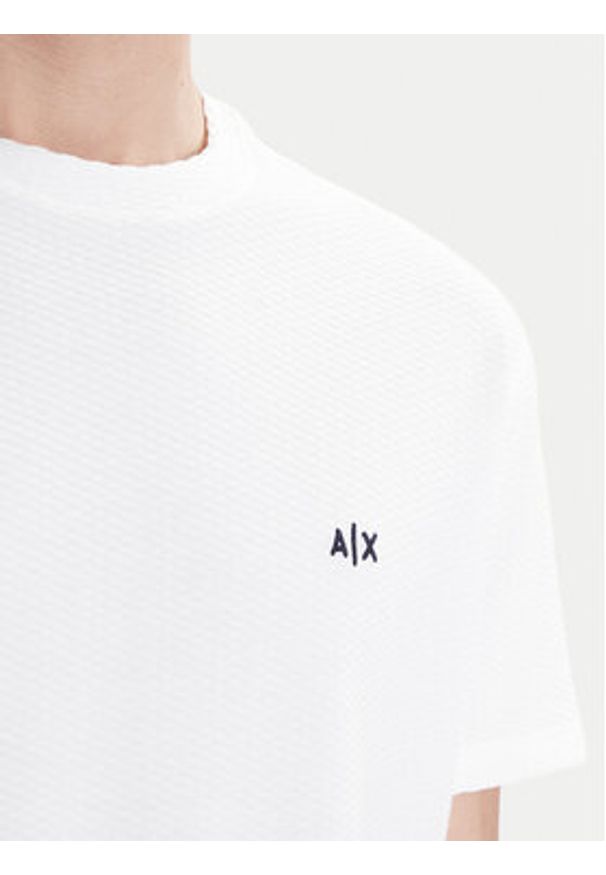 Armani Exchange T-Shirt XM002453 AF10337 U0009 Biały Regular Fit. Kolor: biały. Materiał: bawełna