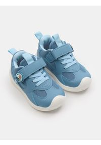 Sinsay - Sneakersy ze skórzaną wkładką z certyfikatem "ZDROWA STOPA" - szary. Kolor: szary. Materiał: skóra