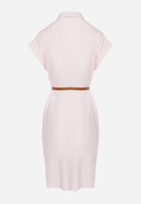 Born2be - Różowa Bawełniana Sukienka Koszulowa z Krótkim Rękawem i Paskiem w Talii Nulefia. Kolor: różowy. Materiał: bawełna. Długość rękawa: krótki rękaw. Typ sukienki: koszulowe. Styl: klasyczny, elegancki #4