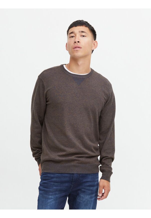 Blend Sweter 20715850 Brązowy Regular Fit. Kolor: brązowy. Materiał: syntetyk
