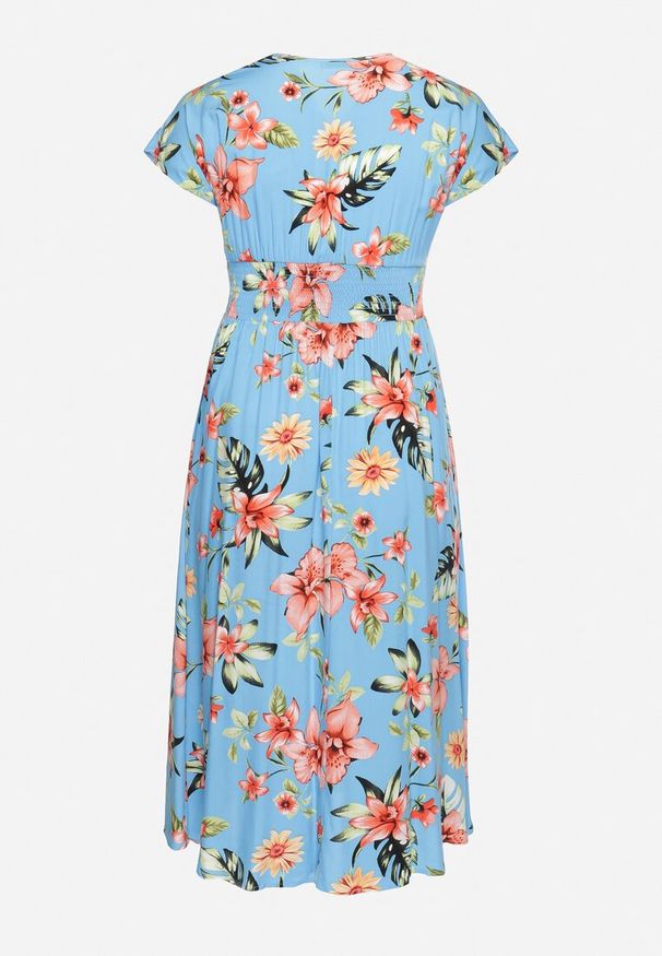 Born2be - Niebieska Kwiecista Sukienka z Kopertowym Dekoltem i Gumką w Pasie Meobia. Okazja: do pracy, na co dzień, na spacer, na imprezę. Typ kołnierza: dekolt kopertowy. Kolor: niebieski. Wzór: aplikacja, kwiaty. Typ sukienki: kopertowe. Materiał: bawełna. Długość rękawa: krótki rękaw. Sezon: wiosna, lato. Styl: elegancki, casual, wizytowy