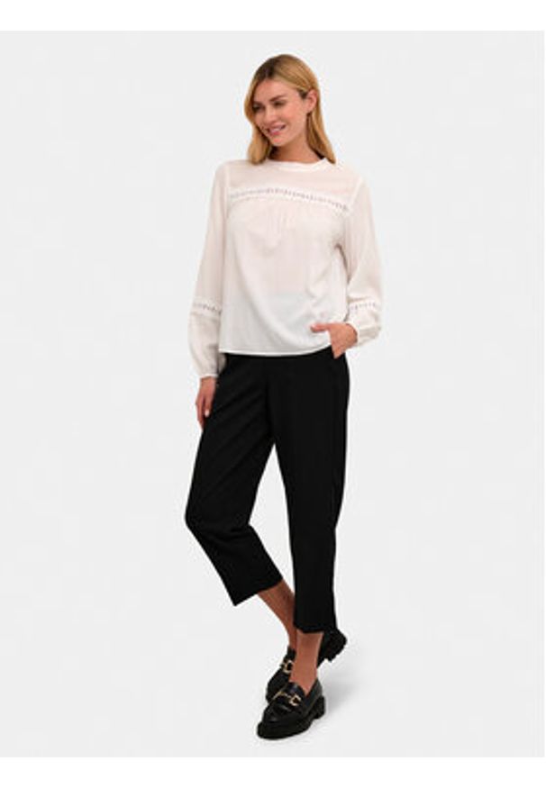 Kaffe Bluzka Freya 10508200 Écru Regular Fit. Materiał: wiskoza