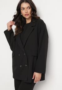 Born2be - Czarna Pudełkowa Marynarka z Wiskozą o Dwurzędowym Kroju Stellisa. Okazja: na co dzień. Kolor: czarny. Materiał: wiskoza. Styl: klasyczny, casual