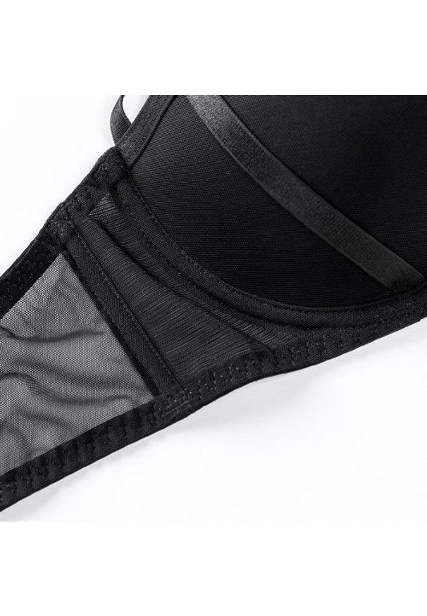 Intica - Komplet bielizny z subtelnymi zdobieniami na specjalne okazje Suphiye. Kolor: biały. Materiał: materiał. Wzór: aplikacja