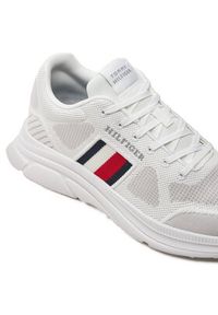 TOMMY HILFIGER - Tommy Hilfiger Sneakersy Modern Runner Knit Evo Ess FM0FM05245 Biały. Kolor: biały. Materiał: materiał