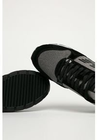 Emporio Armani - Buty. Nosek buta: okrągły. Zapięcie: sznurówki. Kolor: czarny. Materiał: materiał, syntetyk, skóra, guma, zamsz. Szerokość cholewki: normalna. Obcas: na obcasie. Wysokość obcasa: średni, niski #3