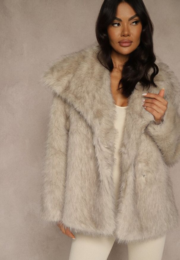 Renee - Beżowa Dwurzędowa Kurtka Futerko Oversize Nenalla. Okazja: na co dzień. Kolor: beżowy. Materiał: futro. Styl: casual