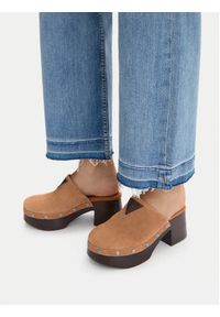 Guess Jeans Klapki EO-JDGJ66-4 Brązowy. Kolor: brązowy. Materiał: skóra, zamsz #7