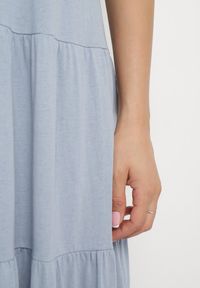 Born2be - Jasnoniebieska Sukienka z Bawełnianej Tkaniny z Wiązanymi Ramiączkami Esthenis. Okazja: na co dzień. Typ kołnierza: dekolt w kształcie V. Kolor: niebieski. Materiał: bawełna, tkanina. Długość rękawa: na ramiączkach. Sezon: lato. Typ sukienki: proste. Styl: klasyczny, casual #5