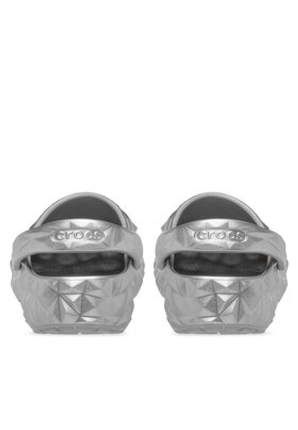 Crocs Klapki Cls Metallic Geometric Clog 210002 Srebrny. Kolor: srebrny