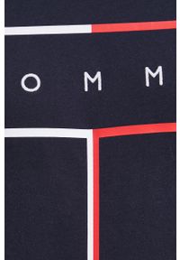 TOMMY HILFIGER - Tommy Hilfiger Longsleeve bawełniany kolor granatowy z nadrukiem. Okazja: na co dzień. Kolor: niebieski. Materiał: bawełna. Długość rękawa: długi rękaw. Wzór: nadruk. Styl: casual #4