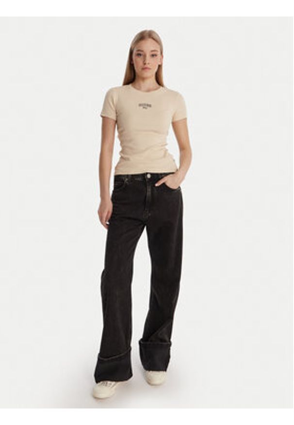 Guess Jeans T-Shirt W6RP21 KA0H1 Beżowy Slim Fit. Kolor: beżowy. Materiał: bawełna