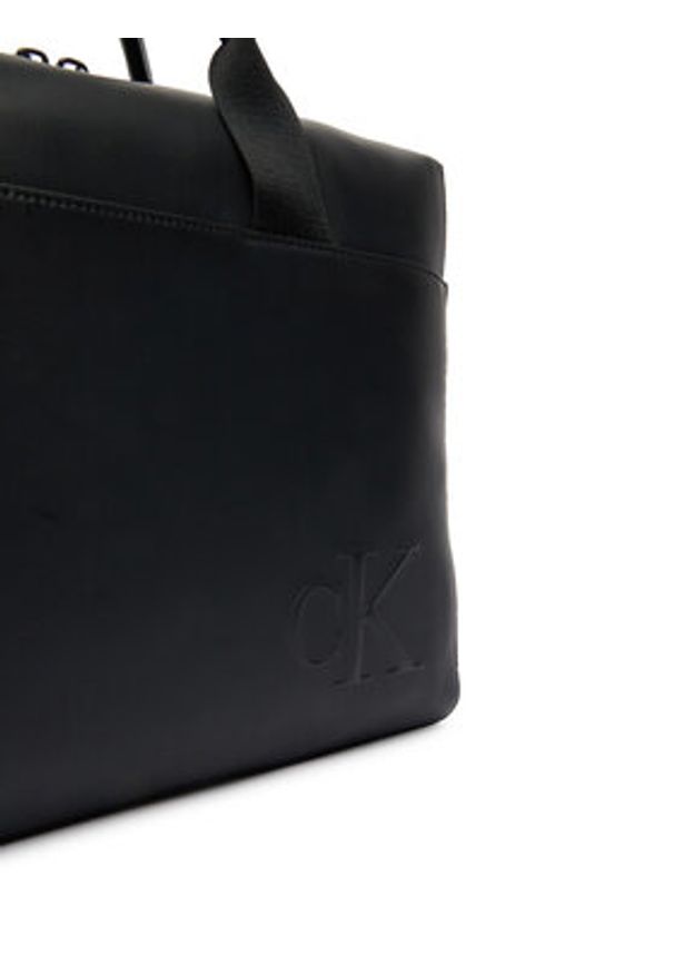 Calvin Klein Torba na laptopa Bold Ck Commuter LV04D3312G Czarny. Kolor: czarny. Materiał: skóra