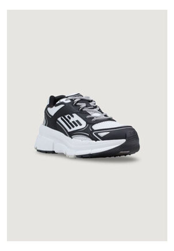 EA7 Emporio Armani Sneakersy 7X000663 AF23619 MC001 Czarny. Kolor: czarny. Materiał: materiał