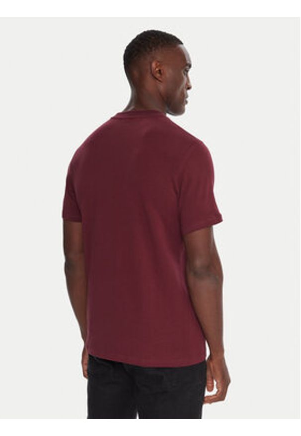 Karl Lagerfeld - KARL LAGERFELD T-Shirt 755032 554221 Bordowy Regular Fit. Typ kołnierza: dekolt w karo. Kolor: czerwony. Materiał: bawełna