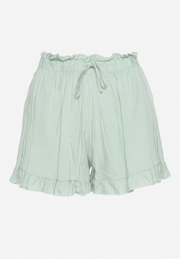 Born2be - Jasnozielone Szorty z Wiskozy Ionona. Kolor: zielony. Materiał: wiskoza. Długość: krótkie. Wzór: gładki. Sezon: wiosna, lato