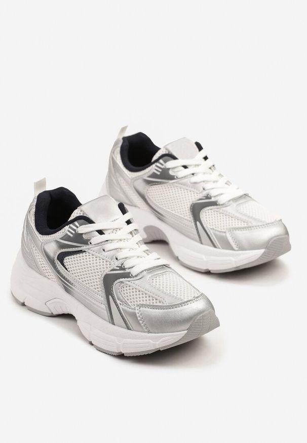 Born2be - Biało-Srebrne Sneakersy z Siateczką na Piankowej Podeszwie Vallexia. Okazja: na co dzień. Nosek buta: okrągły. Kolor: biały. Materiał: jeans