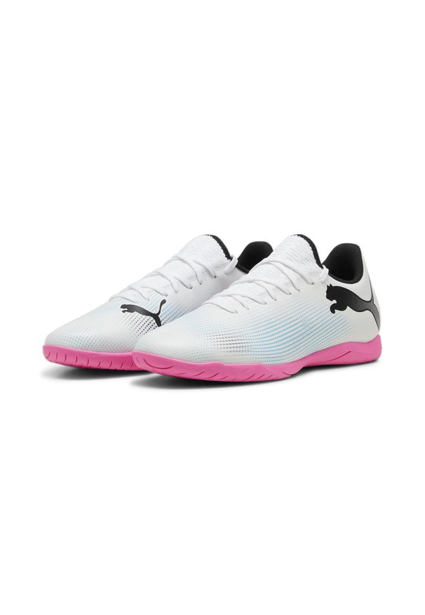 Puma - Buty piłkarskie FUTURE 7 PLAY IT PUMA White Black Poison Pink. Kolor: czarny, różowy, biały, wielokolorowy. Materiał: tkanina, syntetyk, materiał. Sport: piłka nożna