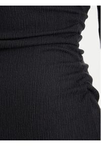 Guess Sukienka koktajlowa W5BK30 K0602 Czarny Regular Fit. Kolor: czarny. Materiał: syntetyk. Styl: wizytowy #4