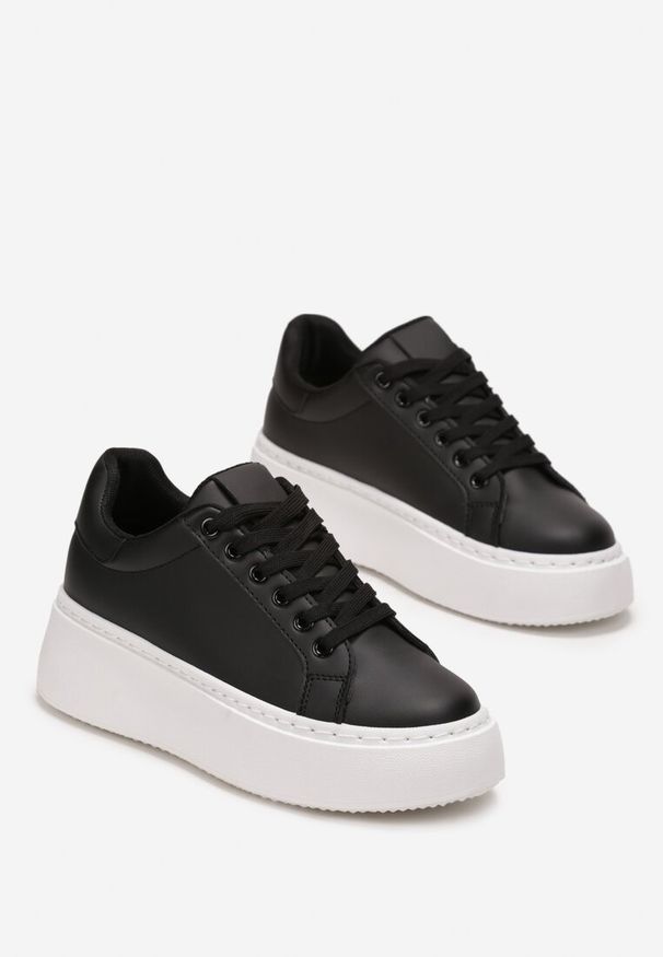 Renee - Czarne Sneakersy na Grubej Podeszwie Cernanda. Okazja: na co dzień. Kolor: czarny. Obcas: na platformie