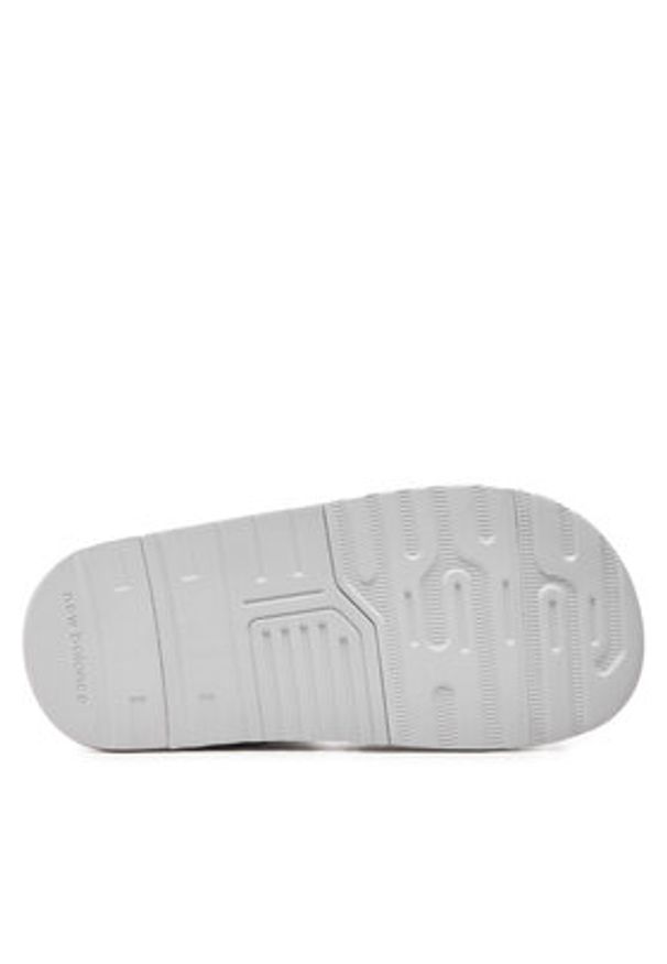 New Balance Sandały SYA750J3 Czarny. Kolor: czarny. Materiał: materiał