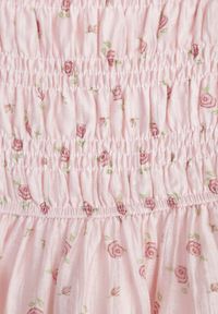 Renee - Różowa Rozkloszowana Sukienka z Tencelu w Stylu Baby Doll w Kwiatowy Print Harele. Okazja: na co dzień. Kolor: różowy. Wzór: nadruk, kwiaty. Typ sukienki: rozkloszowane. Materiał: poliester. Długość rękawa: krótki rękaw. Sezon: lato. Styl: casual. Długość: mini #3