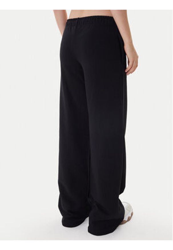 Guess Jeans Spodnie dresowe W6RB52 K68I4 Czarny Regular Fit. Kolor: czarny. Materiał: bawełna