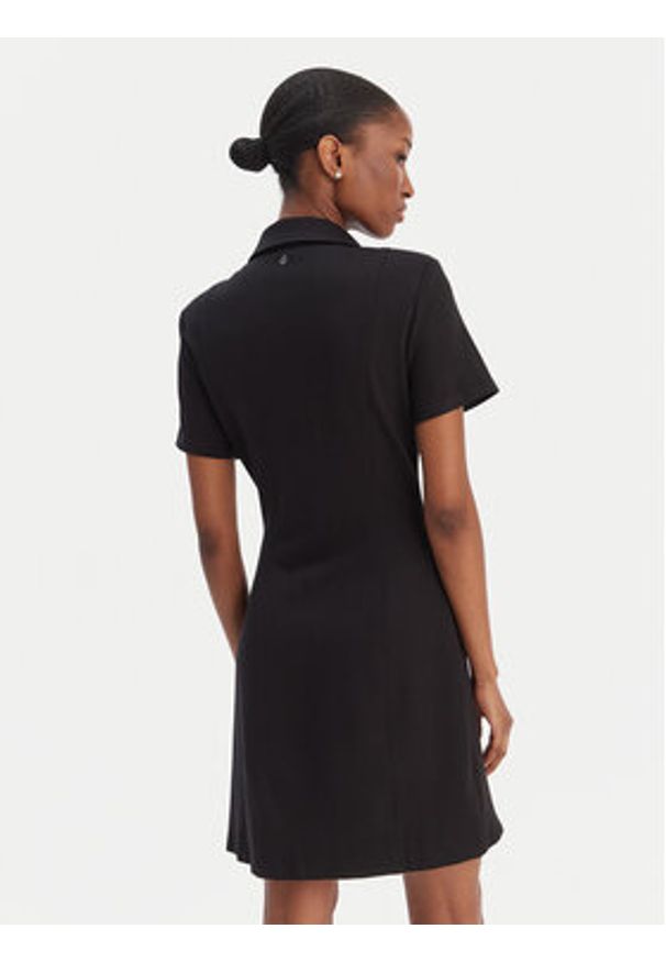 Guess Sukienka codzienna W6RK34 KCMU2 Czarny Classic Fit. Okazja: na co dzień. Kolor: czarny. Materiał: wiskoza, syntetyk. Typ sukienki: proste. Styl: casual