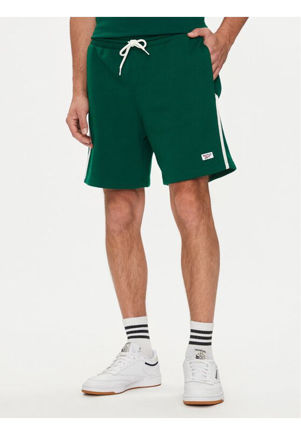 Reebok Szorty sportowe Court Sport 100075659 Zielony Regular Fit. Kolor: zielony. Materiał: bawełna, syntetyk. Styl: sportowy