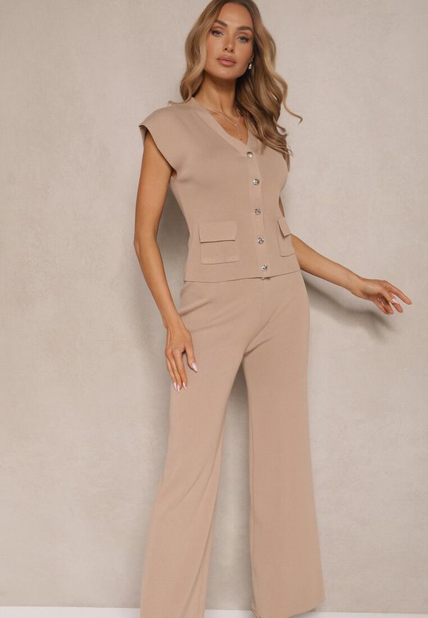 Renee - Beżowy Komplet Kamizelka i Spodnie Regular Annavie. Kolor: beżowy. Materiał: materiał