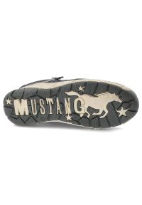 Granatowe Półbuty Mustang Sportowe Obuwie Męskie. Okazja: na co dzień. Zapięcie: zamek. Kolor: niebieski. Materiał: jeans, skóra ekologiczna #3