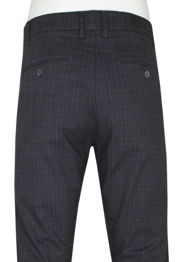 Quickside - Spodnie Męskie Chinos z Elastanem, Zwężana Nogawka -QUICKSIDE - Brąz w Kratkę. Kolor: wielokolorowy, beżowy, brązowy. Materiał: wiskoza, poliester, elastan. Wzór: kratka. Sezon: lato