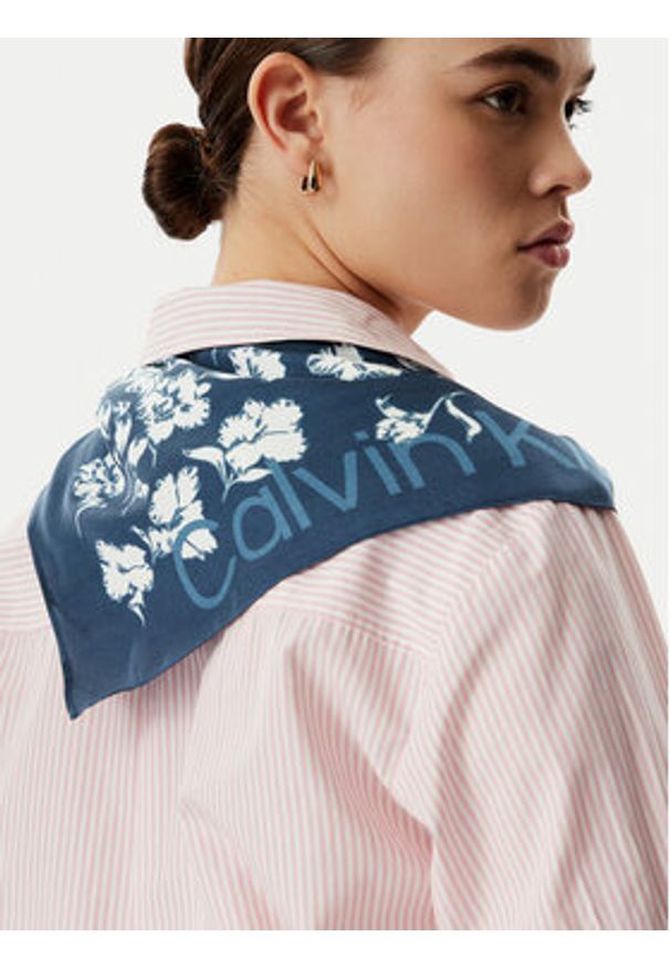 Calvin Klein Chusta LV04F8094G Niebieski. Kolor: niebieski. Materiał: wiskoza