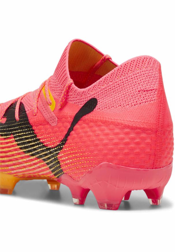 Buty piłkarskie męskie Puma Future 7 Ultimate Fg ag. Kolor: żółty, wielokolorowy, pomarańczowy, czarny. Materiał: materiał, syntetyk, tkanina. Sport: piłka nożna