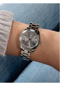 Guess Zegarek Mini Luna GW0687L1 Srebrny. Kolor: srebrny
