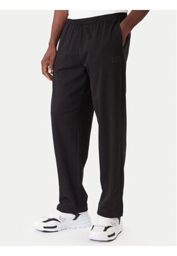EA7 Emporio Armani Dres 7M000236 AF13512 UC001 Czarny Regular Fit. Kolor: czarny. Materiał: bawełna