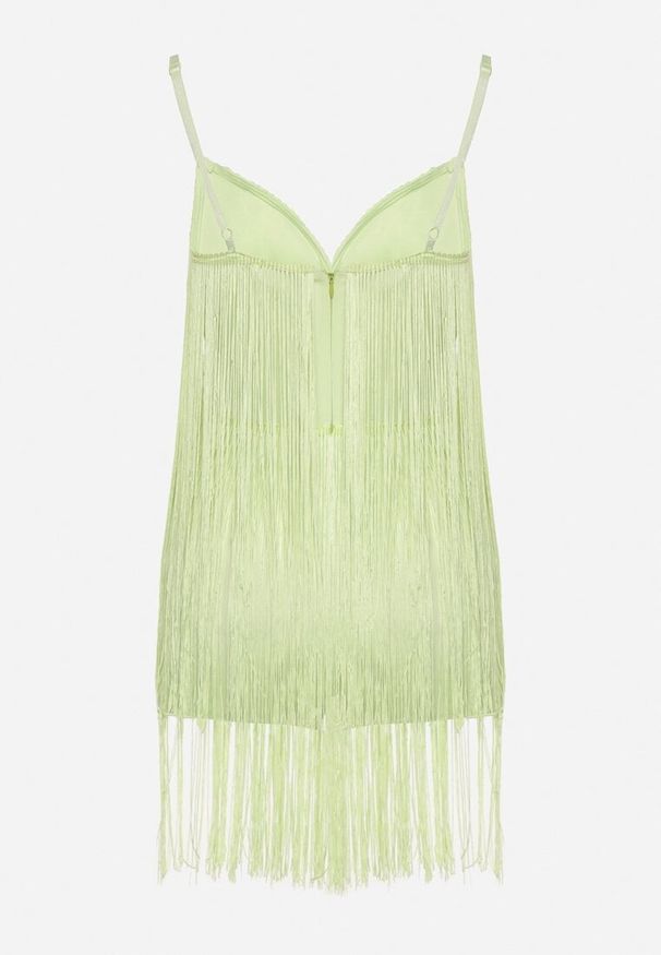 Born2be - Zielony Krótki Kombinezon z Długimi Frędzlami i Regulowanymi Ramiączkami Odenthe. Kolor: zielony. Długość rękawa: na ramiączkach. Długość: krótkie. Wzór: aplikacja