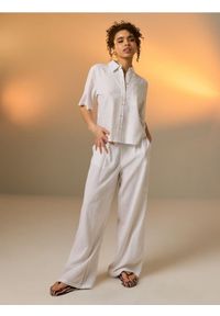 Sinsay - Spodnie wide leg z domieszką lnu - biały. Kolor: biały