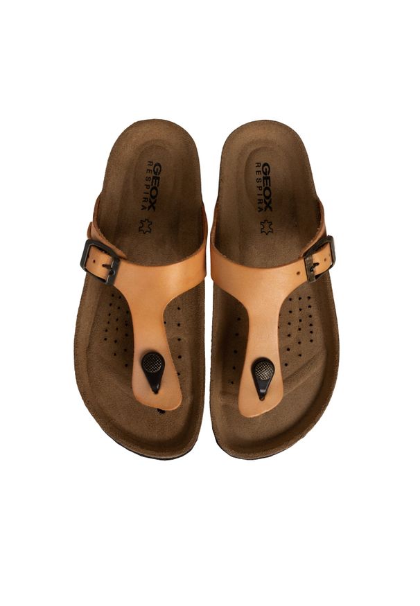 Geox Klapki "Brionia" | D15LSB00043 | Kobieta | Żółty. Nosek buta: okrągły. Kolor: żółty. Materiał: skóra. Styl: klasyczny, elegancki