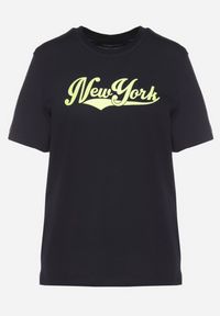 Born2be - Granatowa Koszulka z Bawełny Ozdobiona Nadrukiem Evalenne. Okazja: na co dzień. Kolor: niebieski. Materiał: bawełna. Wzór: aplikacja, nadruk. Styl: casual