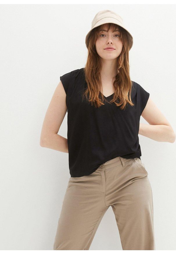 bonprix - Bluzka z krótkim rękawem i dekoltem w serek. Typ kołnierza: dekolt w serek. Kolor: czarny. Długość rękawa: krótki rękaw. Długość: krótkie