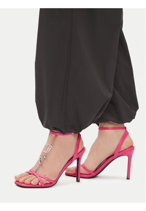 Juicy Couture Sandały HY1500-2 Różowy. Kolor: różowy. Materiał: materiał, syntetyk