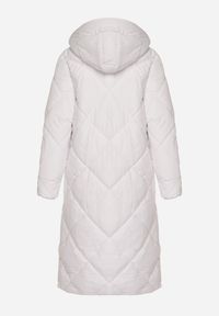 Born2be - Biała Kurtka Płaszcz z Geometrycznym Pikowaniem Johnatta. Kolor: biały. Wzór: geometria #4