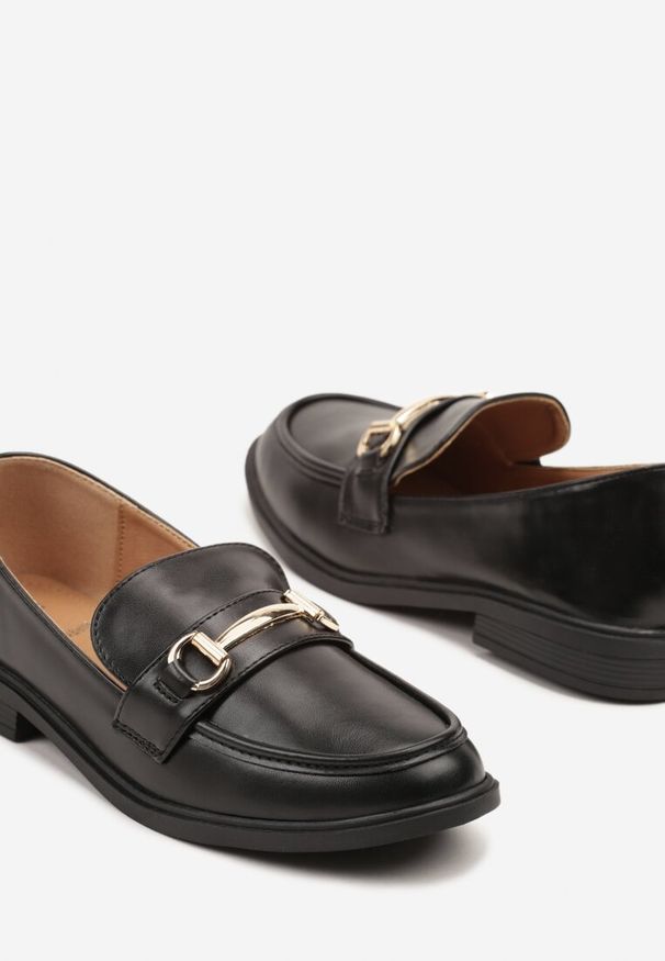 Born2be - Czarne Klasyczne Mokasyny z Elegancką Aplikacją Frolvia. Okazja: na spotkanie biznesowe, do pracy, na co dzień. Kolor: czarny. Wzór: aplikacja. Styl: klasyczny, elegancki