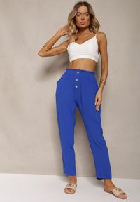 Renee - Granatowo-Niebieskie Spodnie Typu Paper Bag High Waist z Gumką w Talii Salvavia. Stan: podwyższony. Kolor: niebieski. Materiał: tkanina. Sezon: lato #4