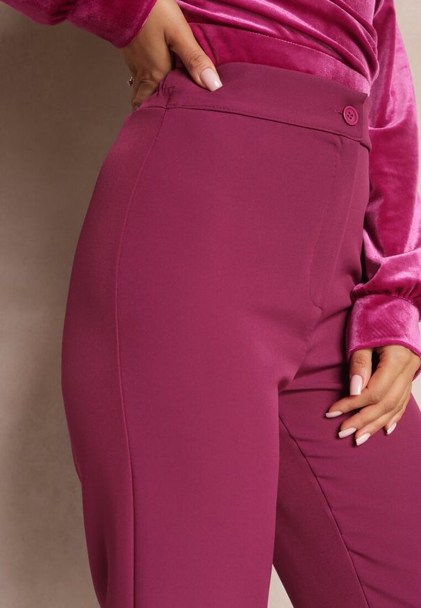 Renee - Ciemnofioletowe Szerokie Spodnie Materiałowe High Waist Dinnes. Stan: podwyższony. Kolor: fioletowy. Materiał: materiał. Wzór: gładki