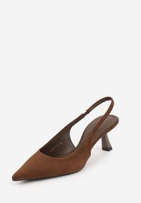 Renee - Ciemnobrązowe Czółenka Slingback VICES na Kaczuszce Anatera. Okazja: na co dzień. Zapięcie: bez zapięcia. Kolor: brązowy. Materiał: zamsz, jeans. Obcas: na szpilce. Styl: casual, elegancki. Wysokość obcasa: średni #4