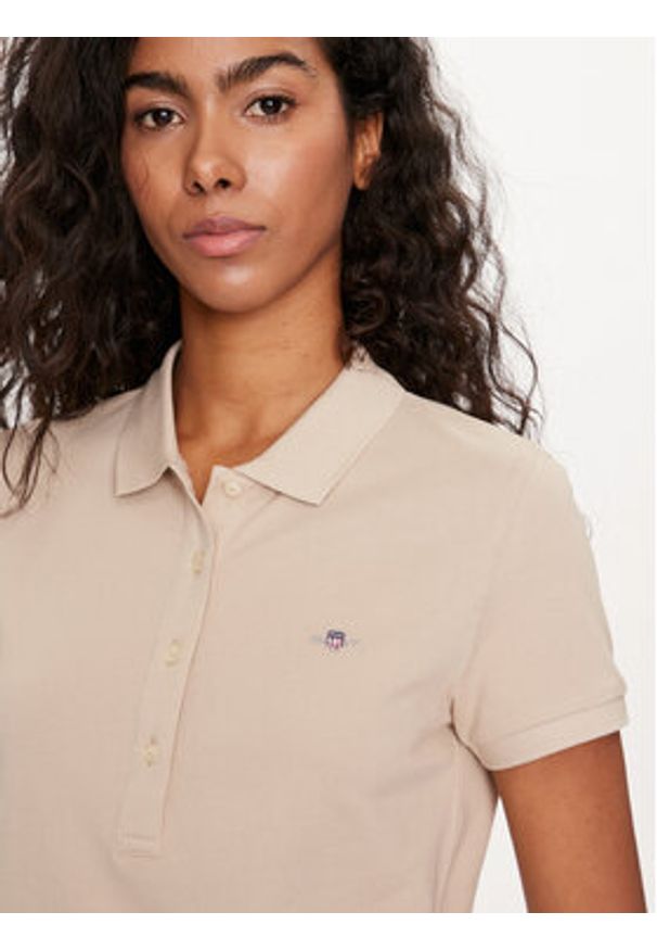 GANT - Gant Polo Shield 4200870 Beżowy Slim Fit. Typ kołnierza: polo. Kolor: beżowy. Materiał: bawełna