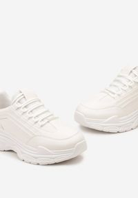 Born2be - Białe Sneakersy na Grubej Podeszwie z Materiałowymi Wstawkami Kendria. Kolor: biały. Materiał: materiał #2